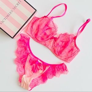 32DD SMALL Victoria’s Secret pink bra set